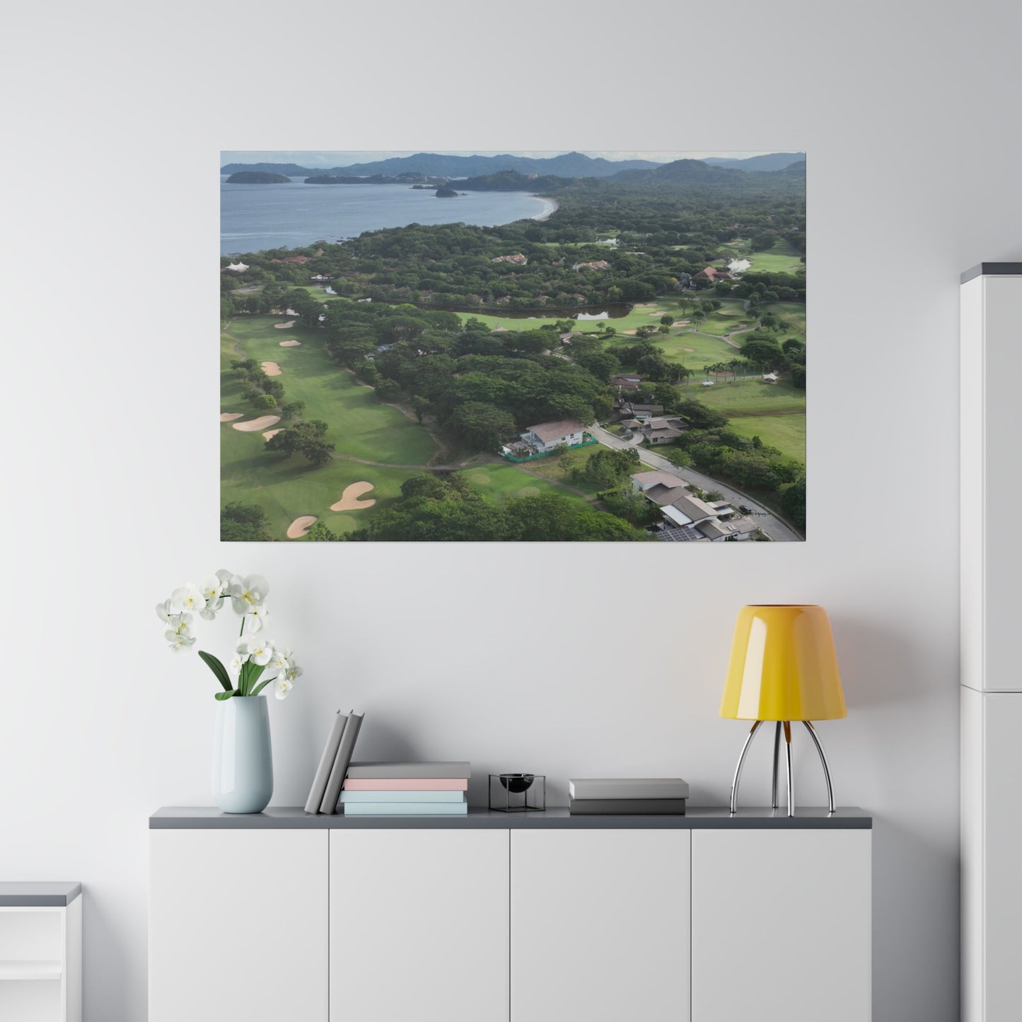 "Tropical Symphony: A Majestic Ode to Costa Rica's Verdant Paradise"- Canvas