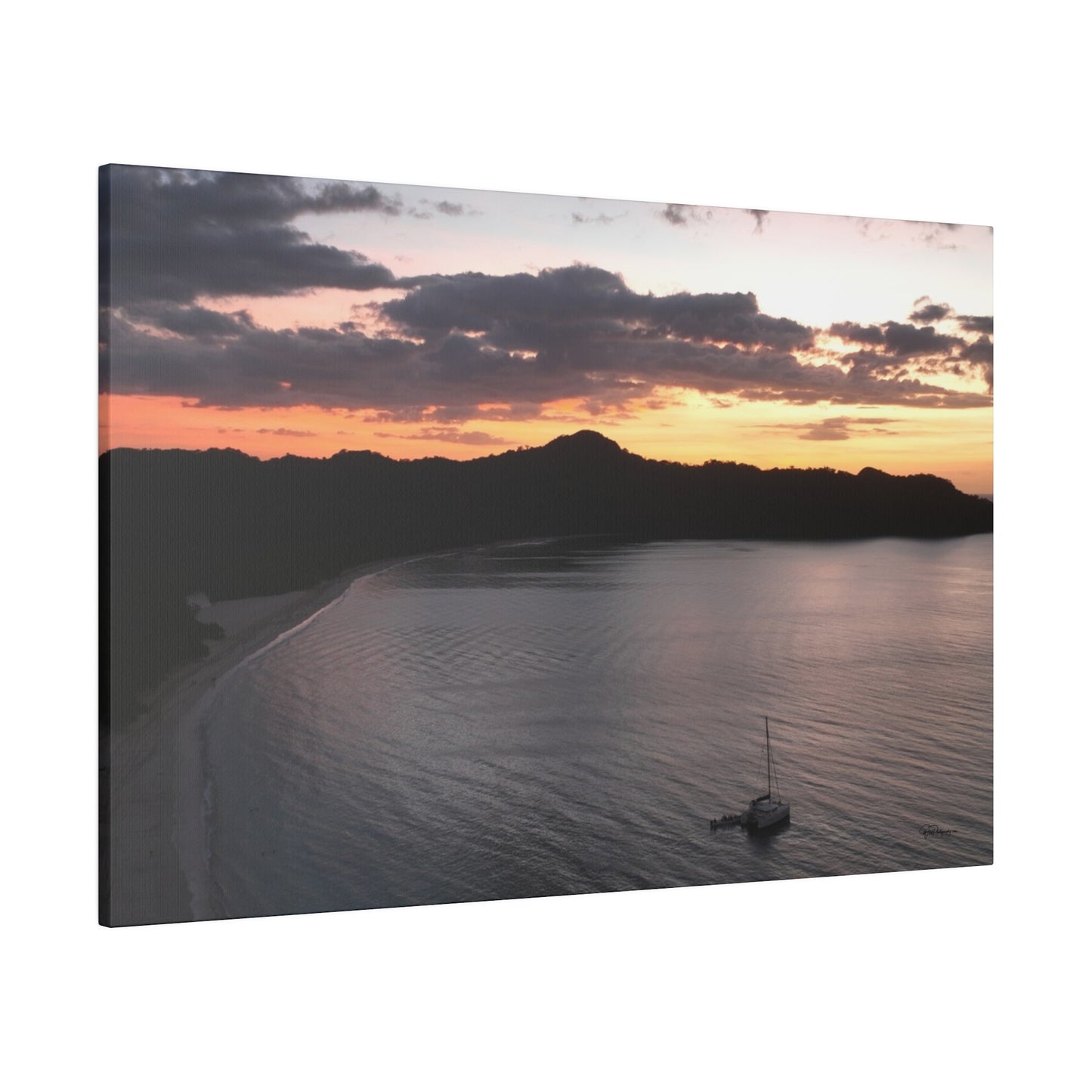 "Embracing Paradise: Costa Rica's Tropical Tapestry"- Canvas