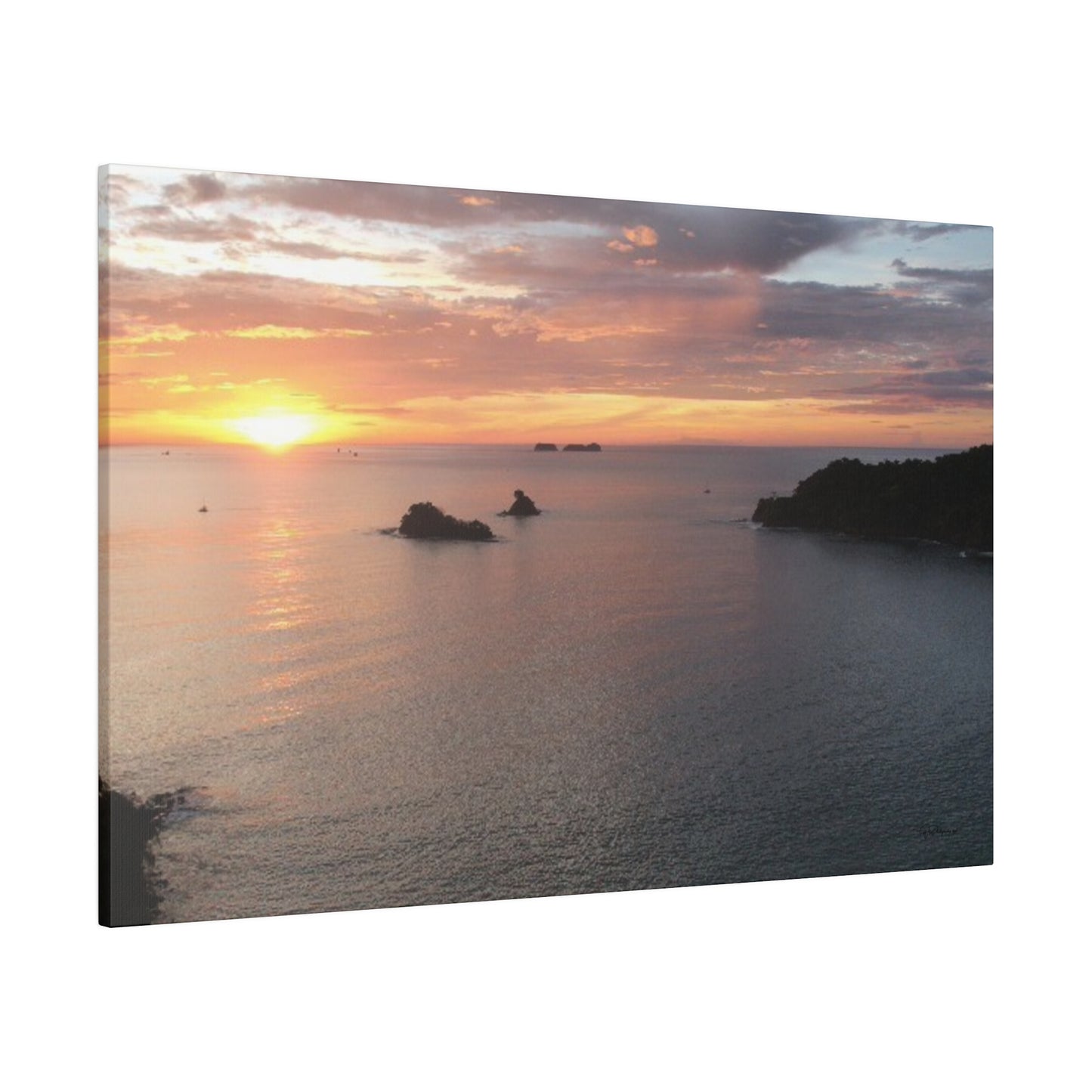 "Tropical Serenade: Las Catalinas, Guanacaste - A Paradise Unveiled"- Canvas