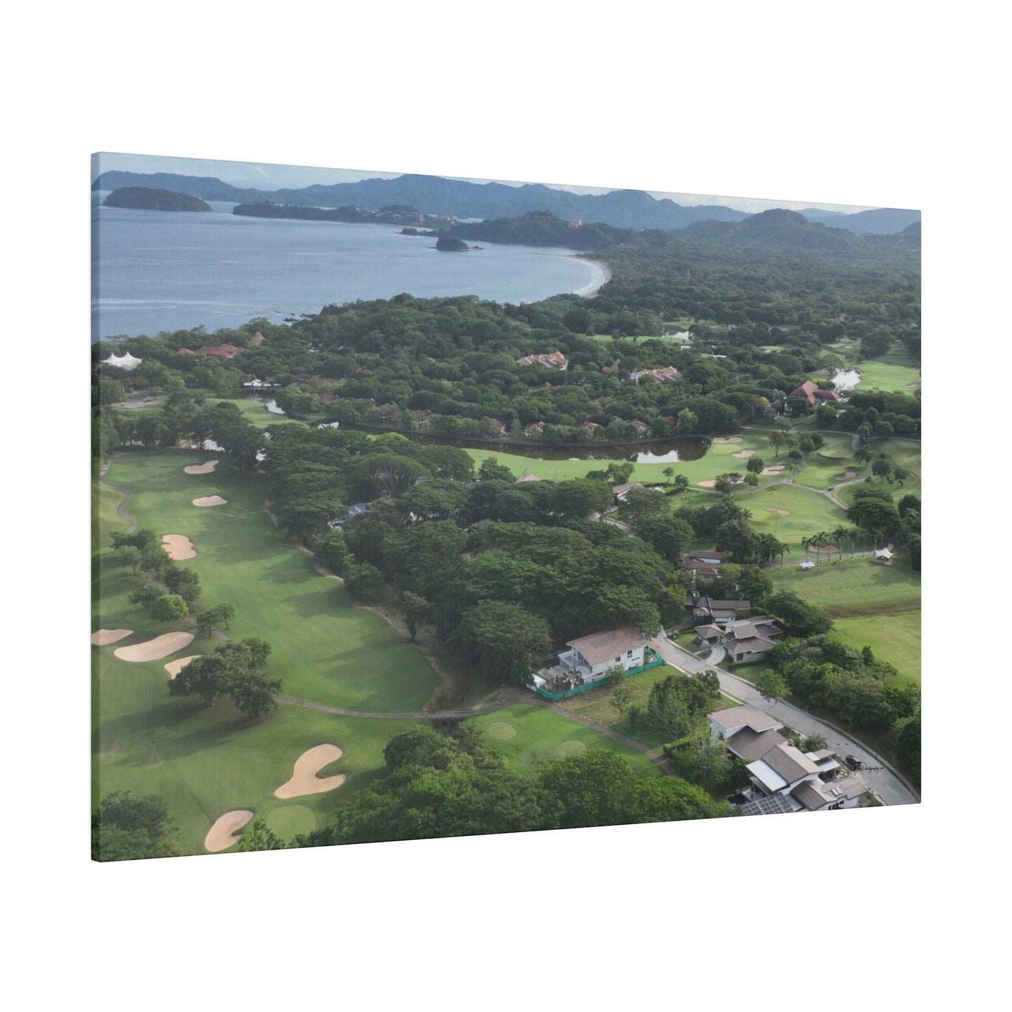 "Tropical Symphony: A Majestic Ode to Costa Rica's Verdant Paradise"- Canvas