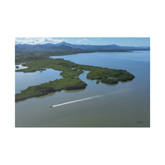 "Islas Encantadas del Golfo de Nicoya: Paraíso Tropical y Manglares Mágicos"- Canvas