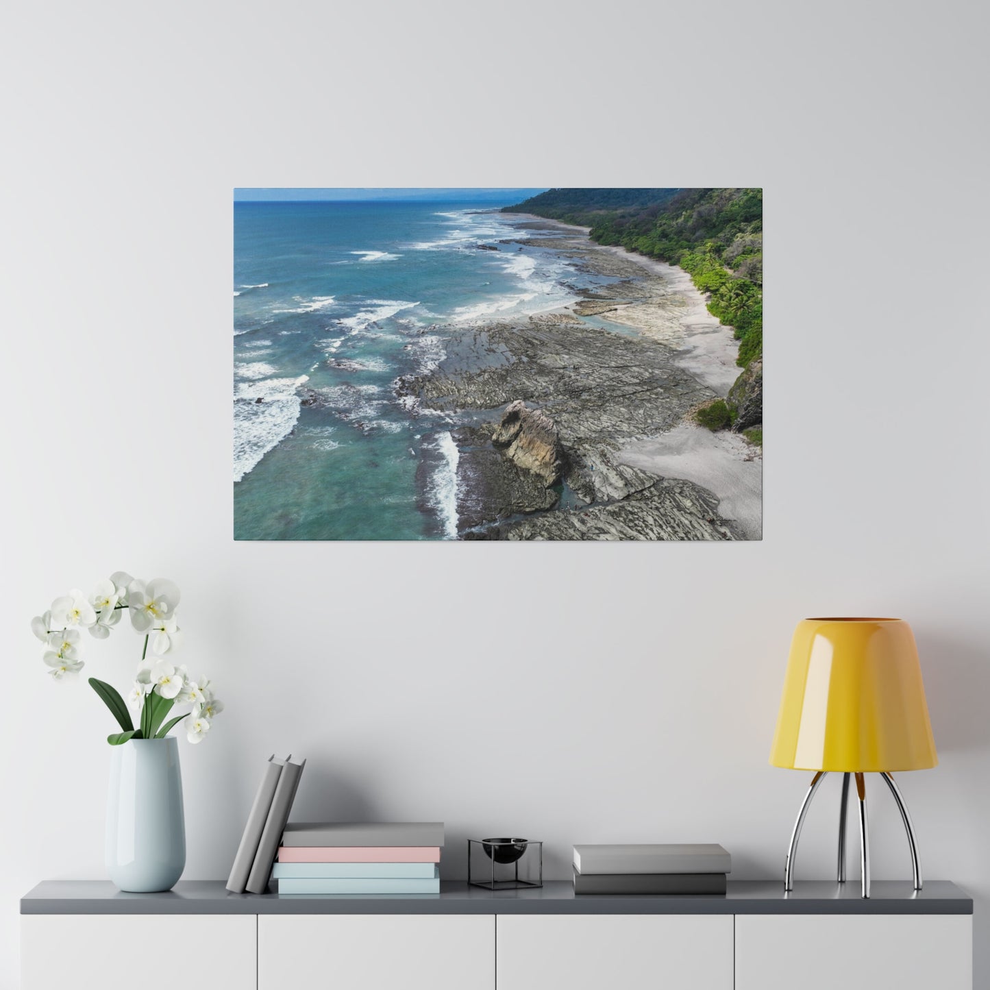 "Tropical Serenity: A Glimpse of Costa Rican Paradise"- Canvas