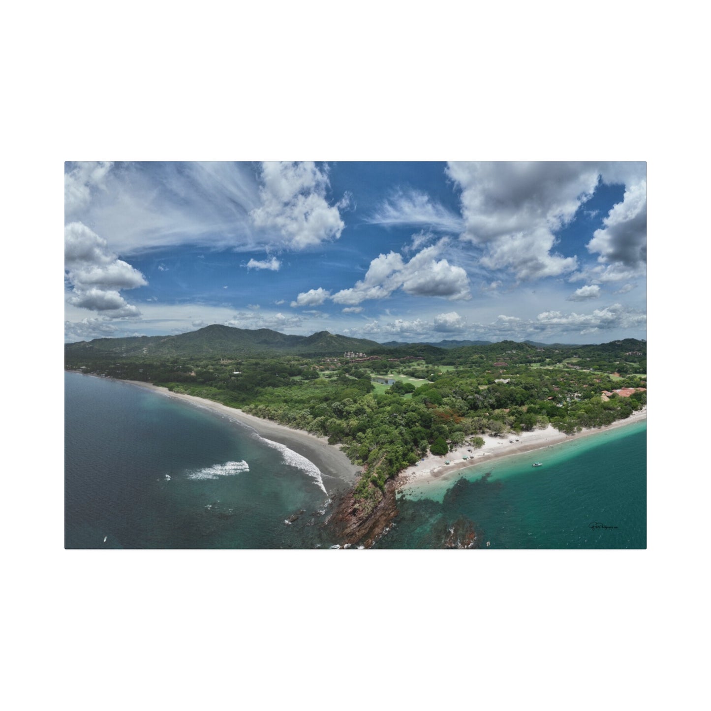 "Verdant Vistas: A Glimpse into Costa Rica's Tropical Paradise"- Canvas