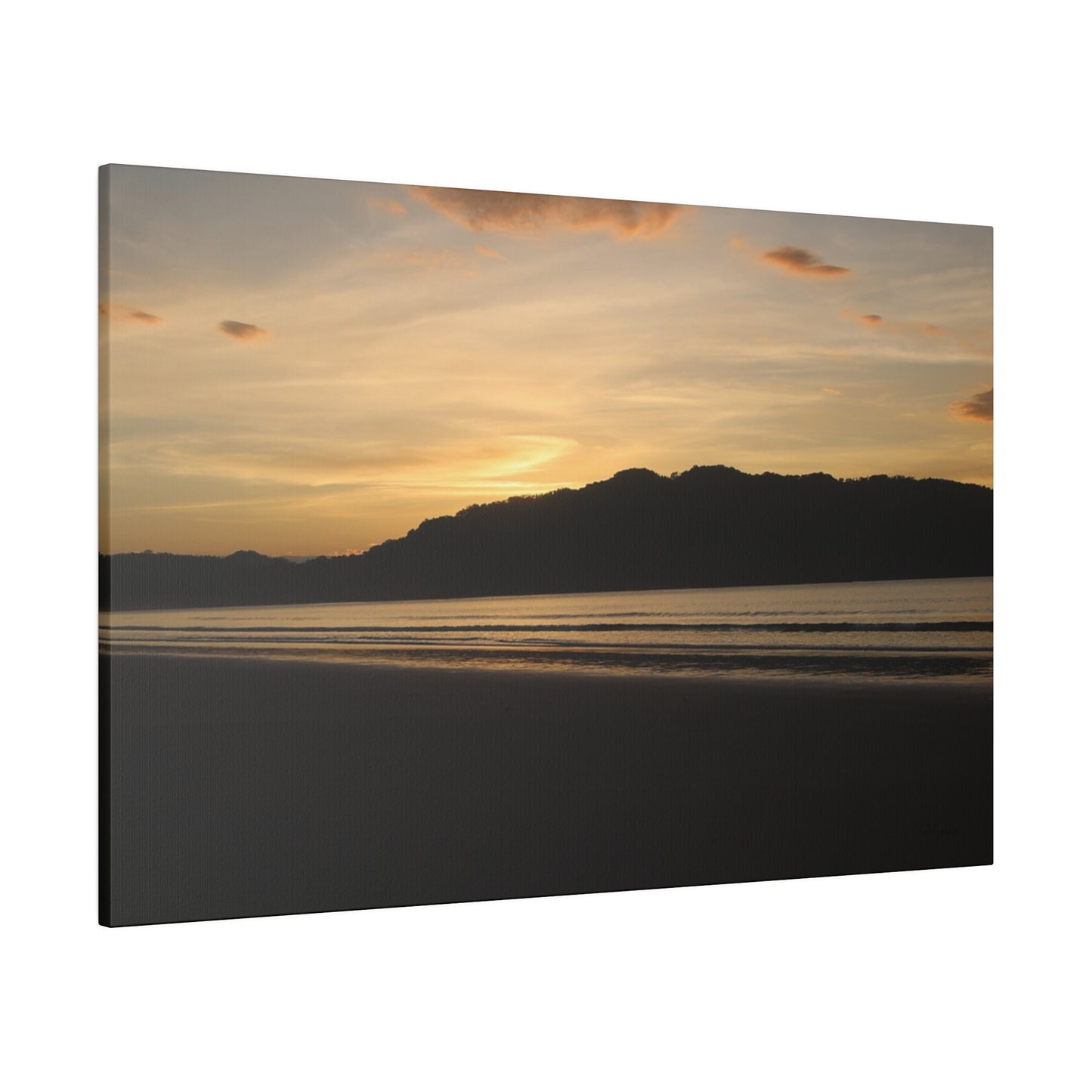 "Radiant Waves: A Costa Rica Sunrise Spectacle"- Canvas