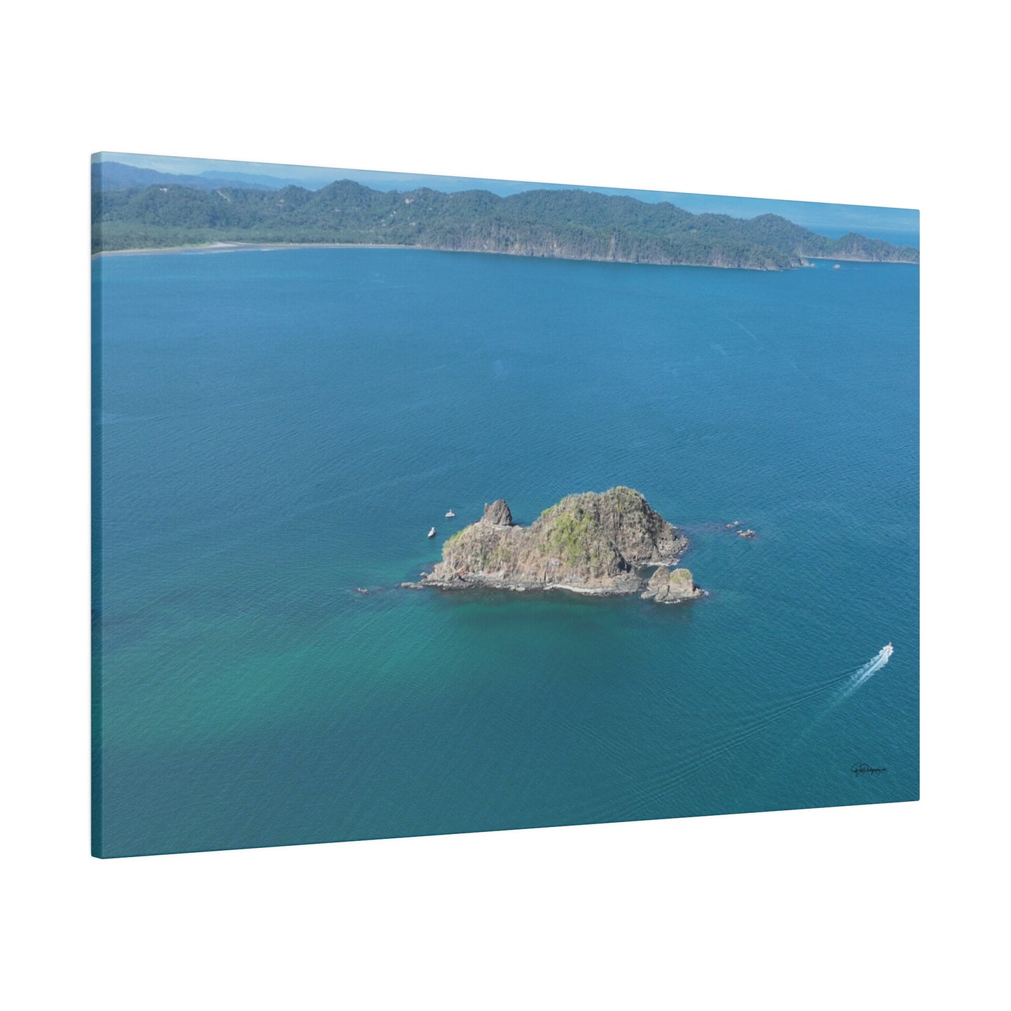 "Tropical Serenity: The Allure of Isla Tortuga, Costa Rica"- Canvas