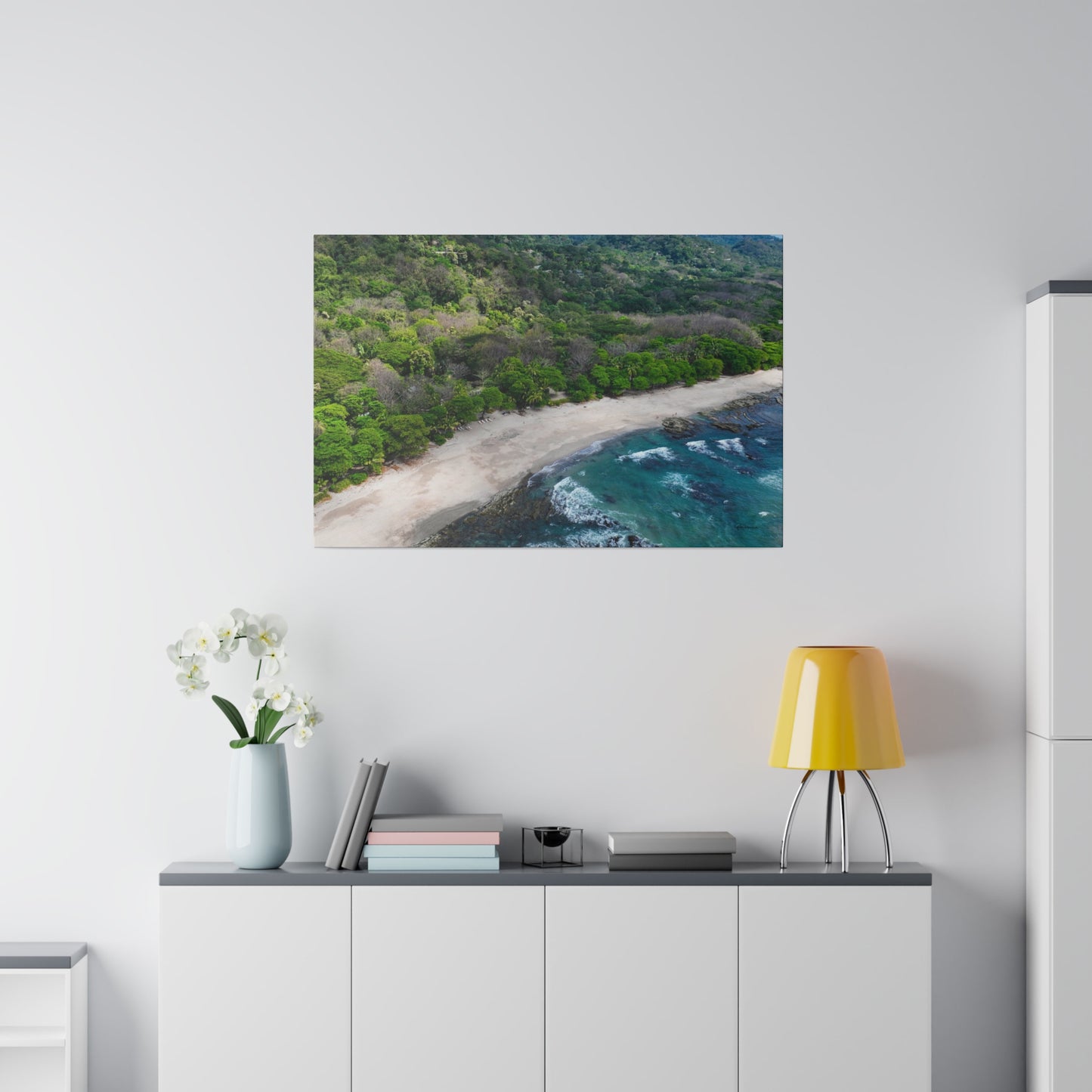 "Verdant Paradise: Captivating Vistas of Tropical Costa Rica"- Canvas