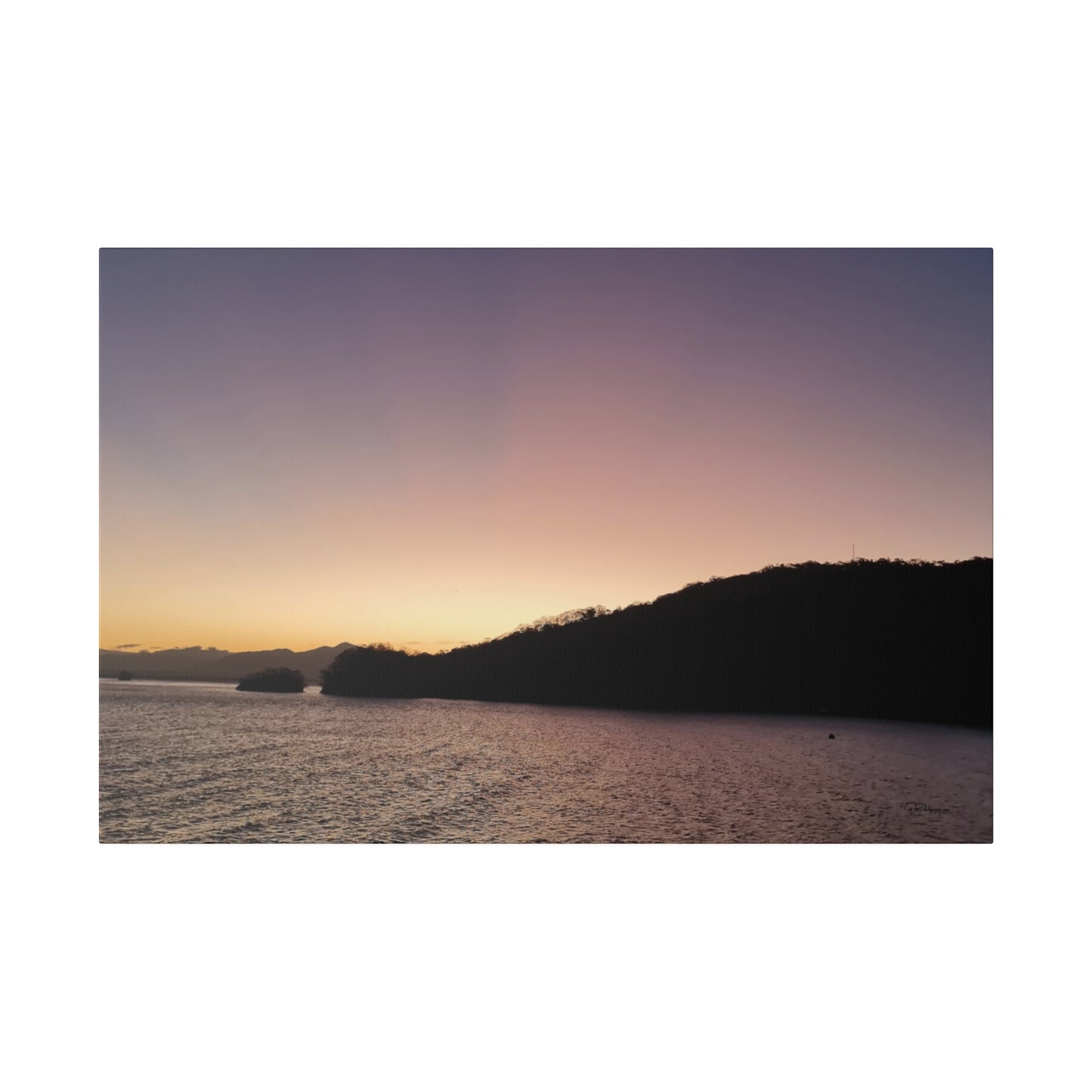 "Golden Waves: Costa Rica Sunset Serenity"- Canvas